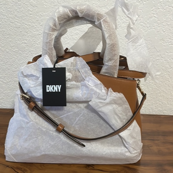 DKNY Paige Medium Satchel Bag With Convertible Strap - Picture 5 of 12